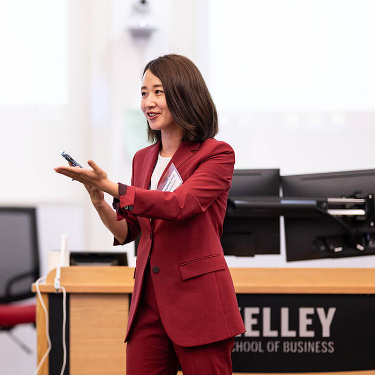 KSB faculty member and conference co-chair Stephanie Wang welcoming participants to the 2023 conference